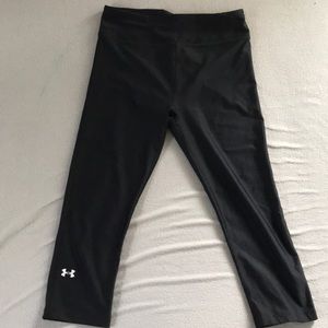 Black under armor leggings